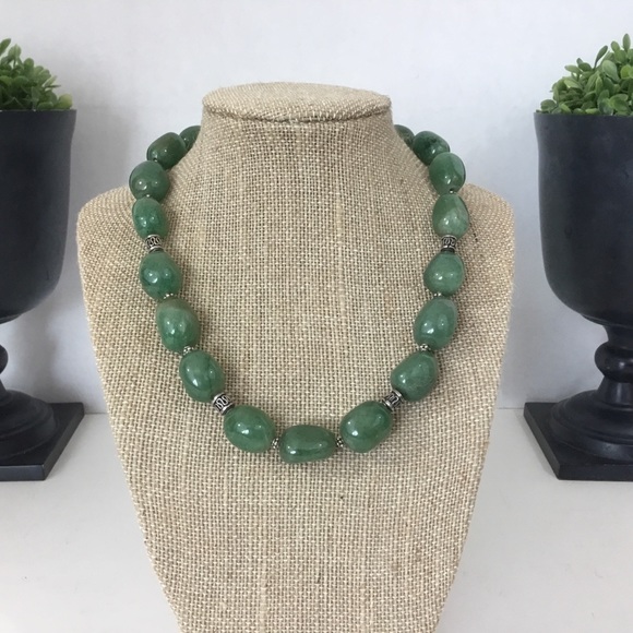 Green Colored Gem Stone Necklace 17 1/2” Long - Picture 1 of 3